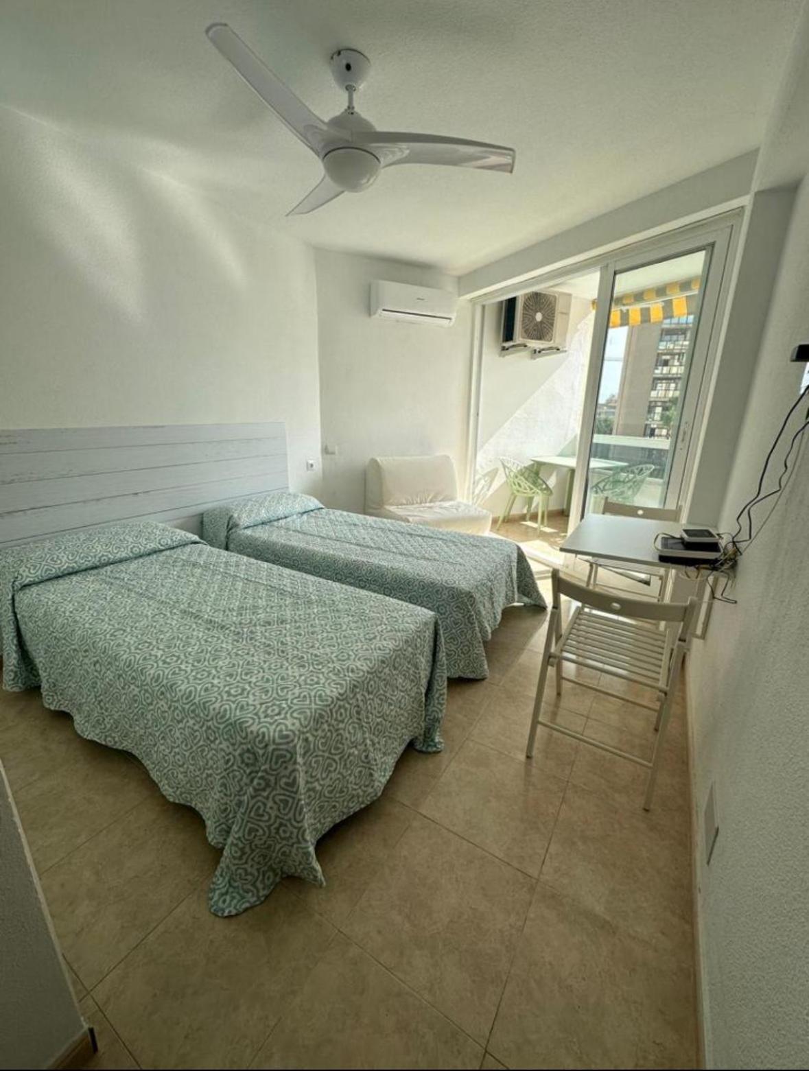 Tamarindo 5 Apartment เบนัลมาเดนา ภายนอก รูปภาพ