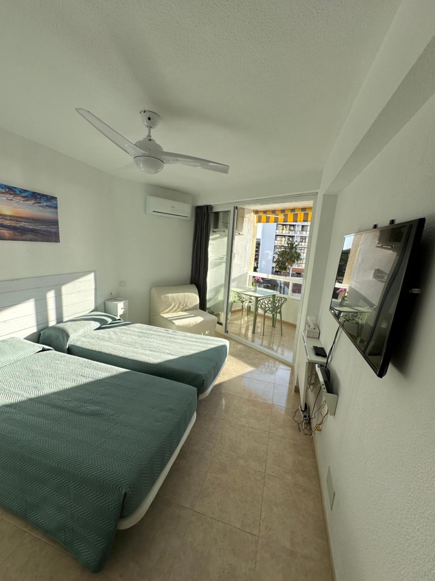 Tamarindo 5 Apartment เบนัลมาเดนา ภายนอก รูปภาพ